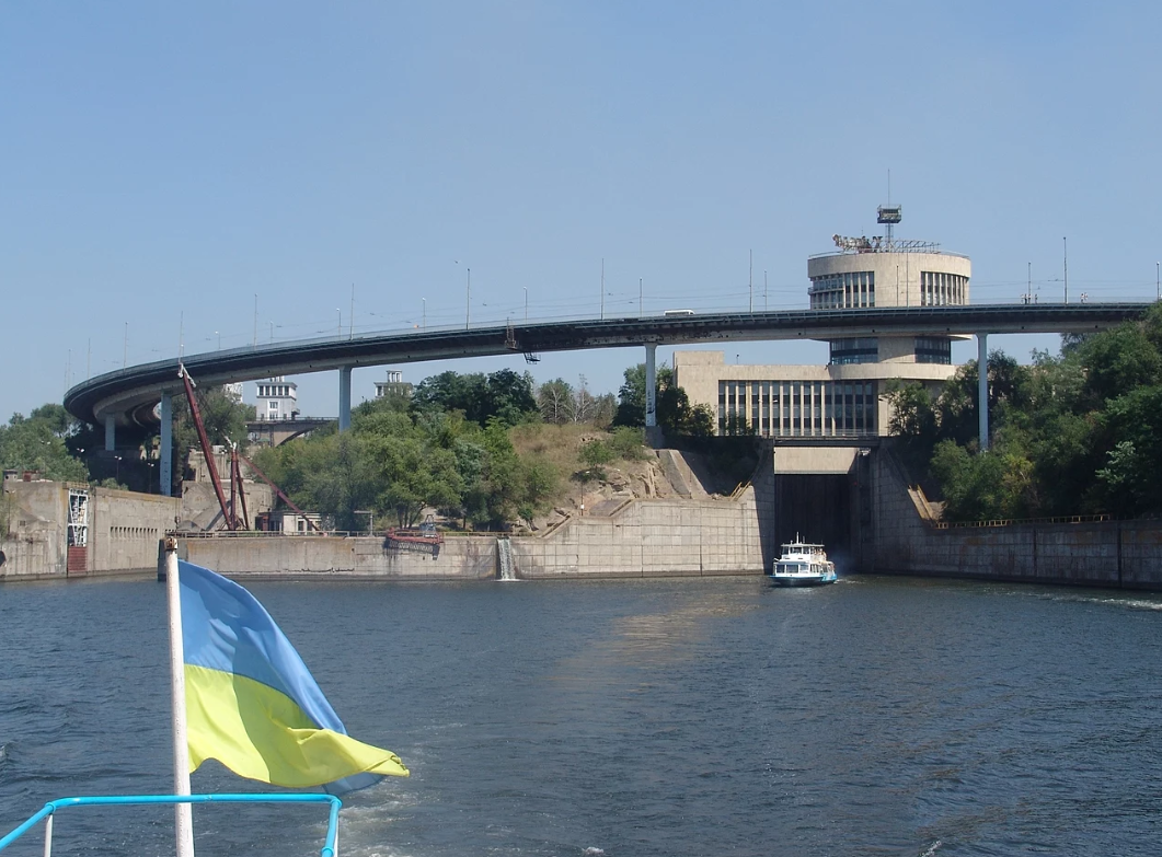 Історія ДніпроГЕС: як будували станцію і чому Росія вже вдруге намагається її знищити